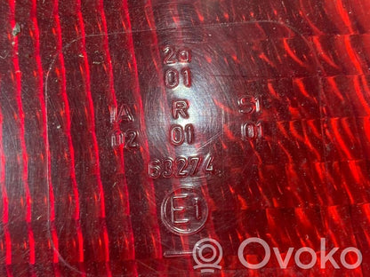 Aizmugurējais lukturis virsbūvē