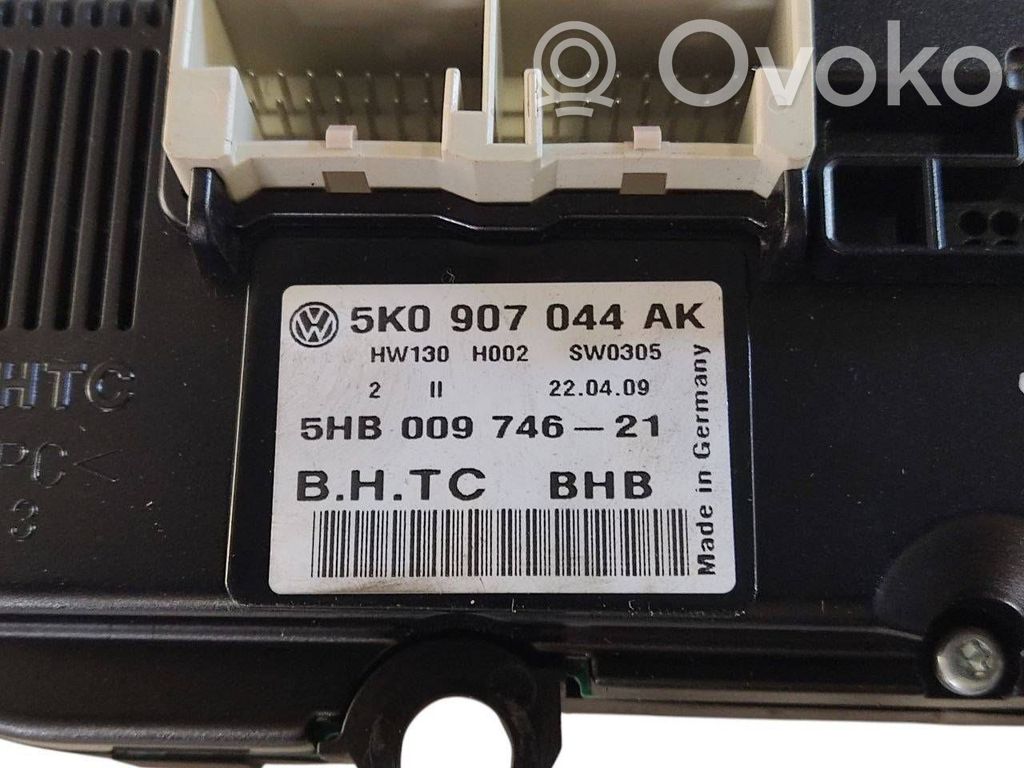 Gaisa kondicioniera / klimata kontroles / salona apsildes vadības bloks (salonā)