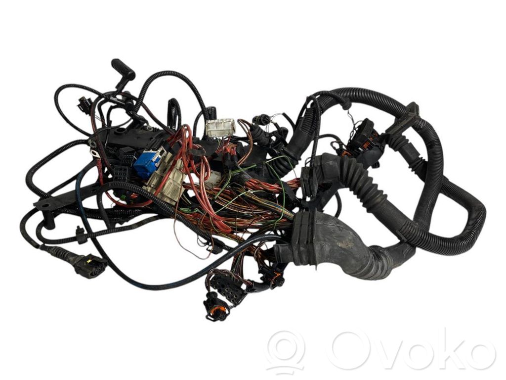 Dzinēja vadu instalācija