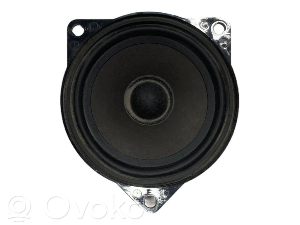 Skaļrunis (-i) priekšējās durvīs