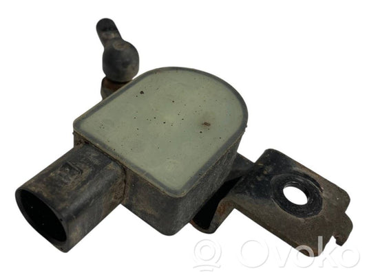 Augstuma sensors (priekšējo lukturu)