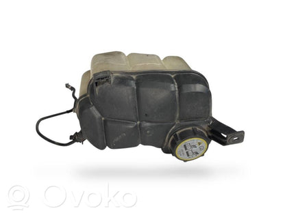 Dzesēšanas šķidruma izplešanās tvertne