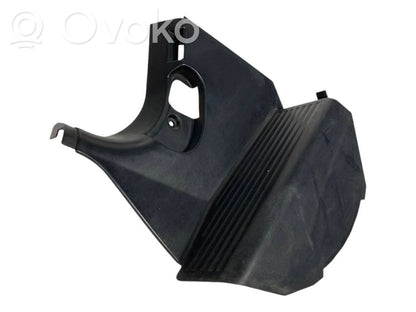 Kāju zonas sānu dekoratīvā apdare