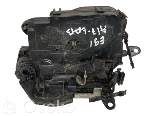 Aizmugurē slēdzene