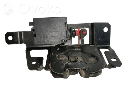 Aizmugurējā pārsega slēdzene