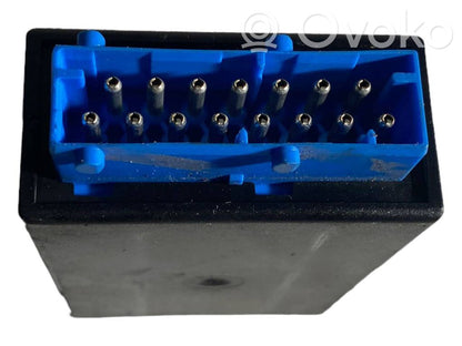 Logu tīrītāju relejs