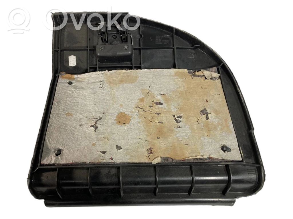 Side decorative trim panel