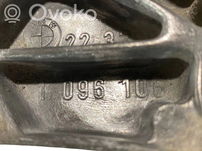 Pārnesumkārbas stiprinājuma kronšteins