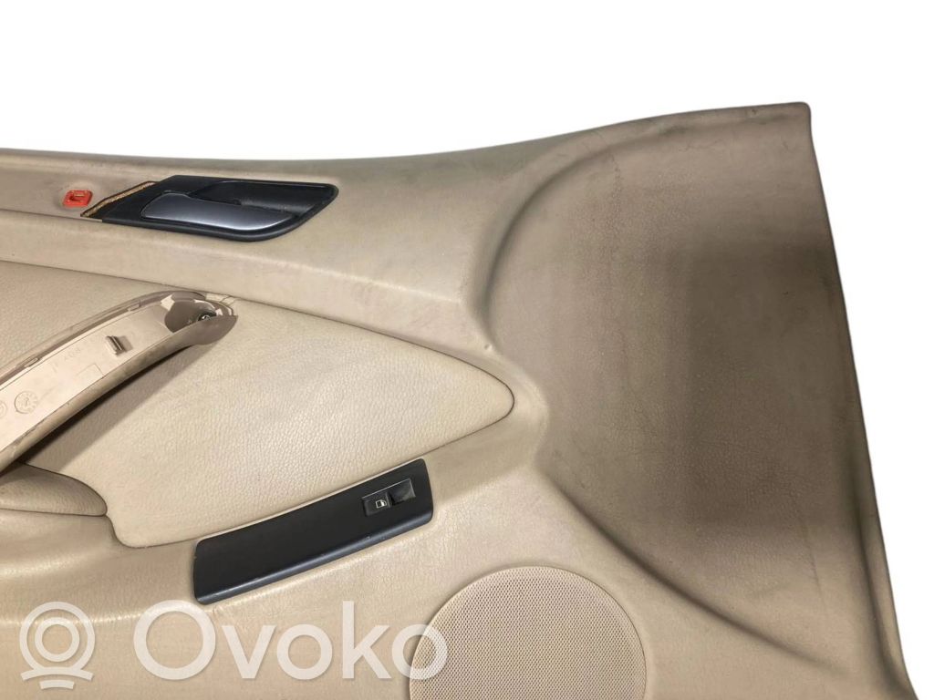 Priekšējo durvju apdare