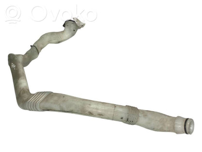 Window fluid reservoir filler pipe