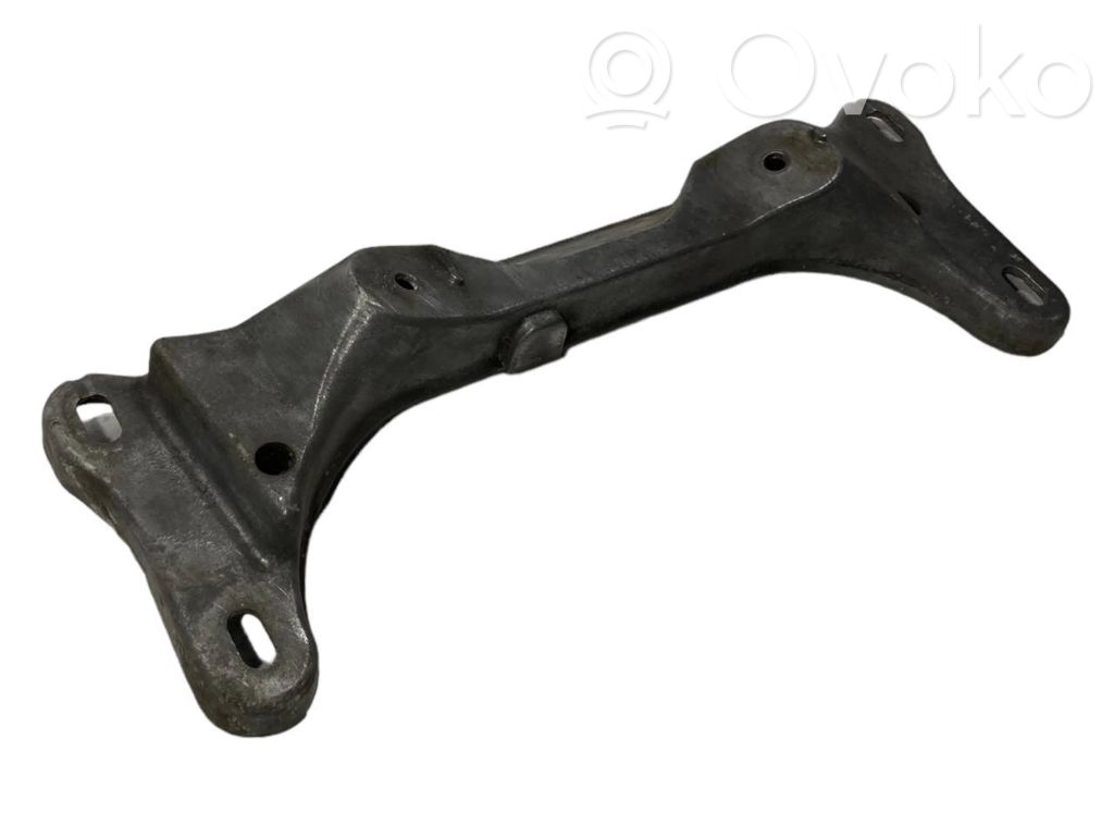 Pārnesumkārbas stiprinājuma kronšteins