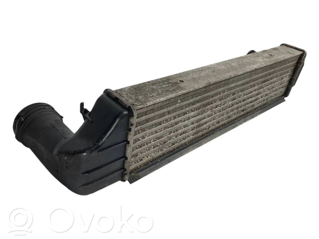 Starpdzesētāja radiators