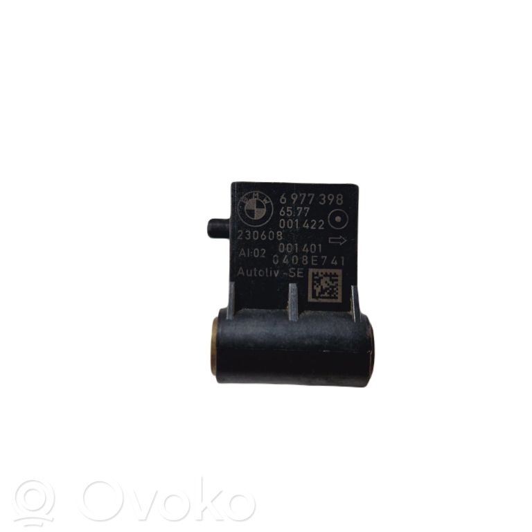 Airbag impact sensor