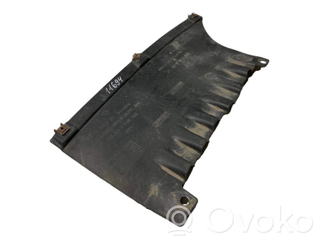 Aizmugurējā bufera apakšas aizsargs