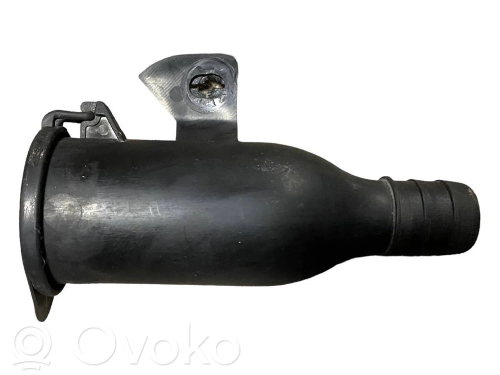 Window fluid reservoir filler pipe