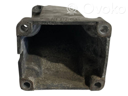 Dzinēja nostiprināšanas stiprinājums-kronšteins