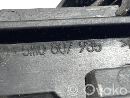 Priekšpusē bampera turētājs