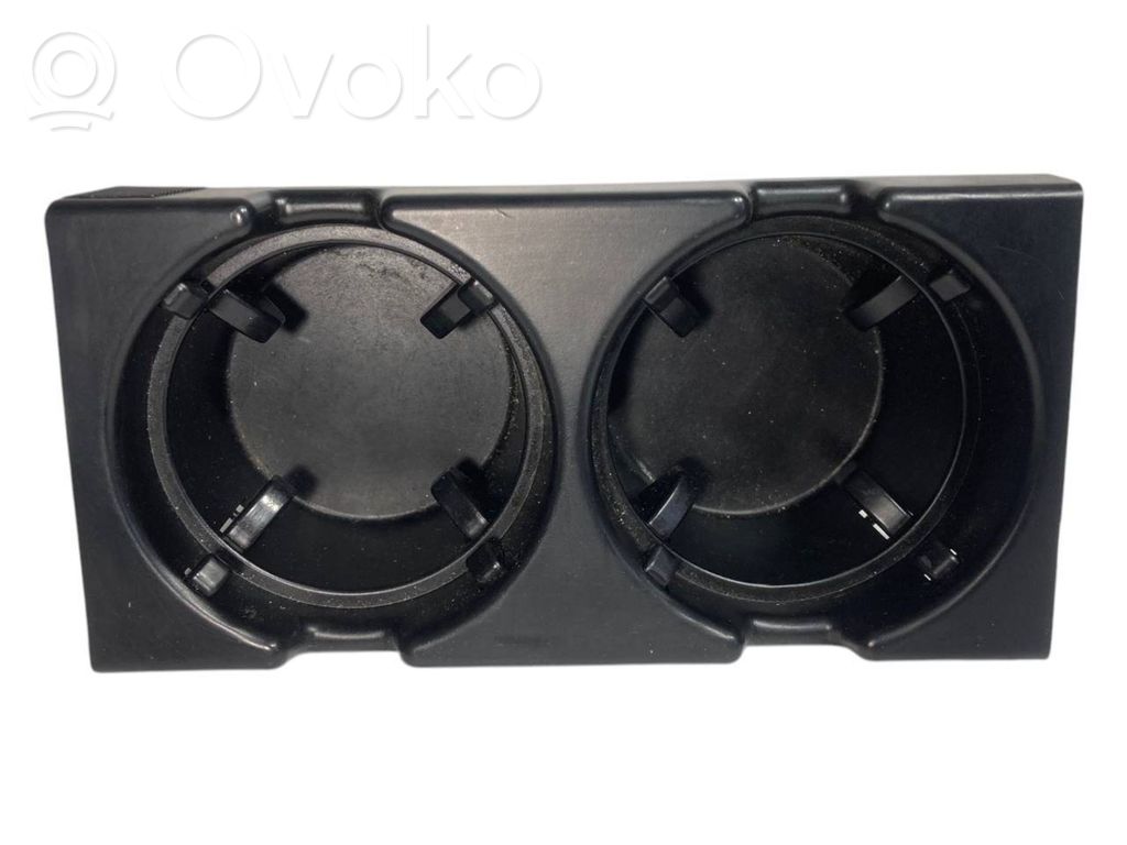 Glāžu turētājs (priekšā)