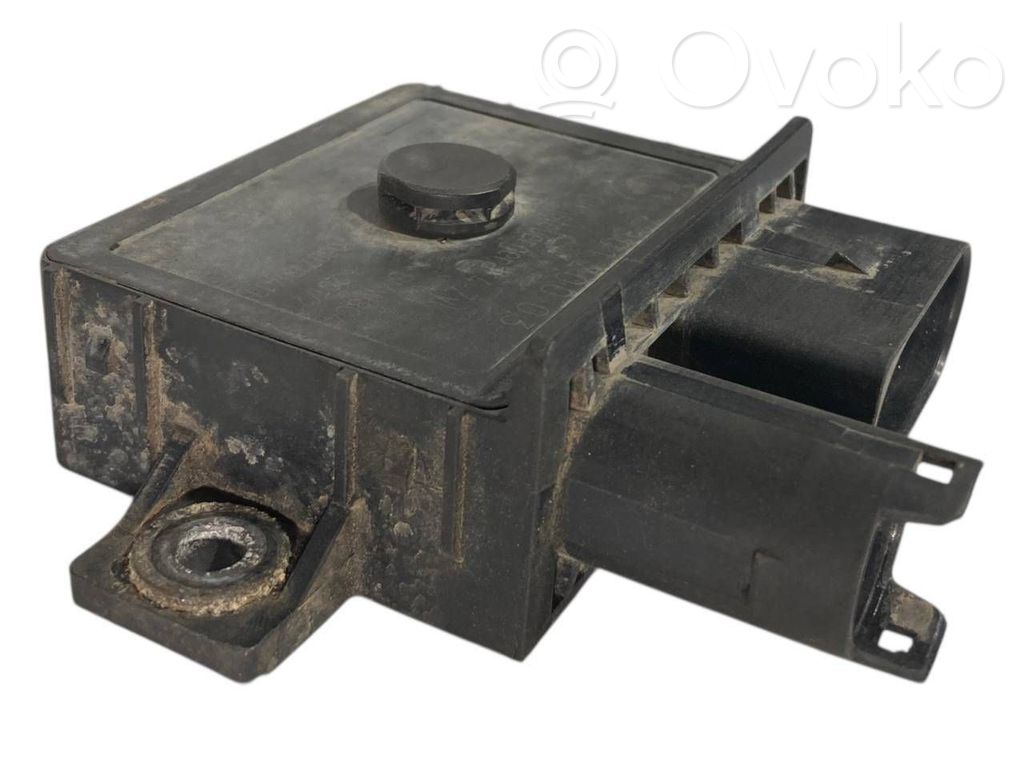 Glow plug relay