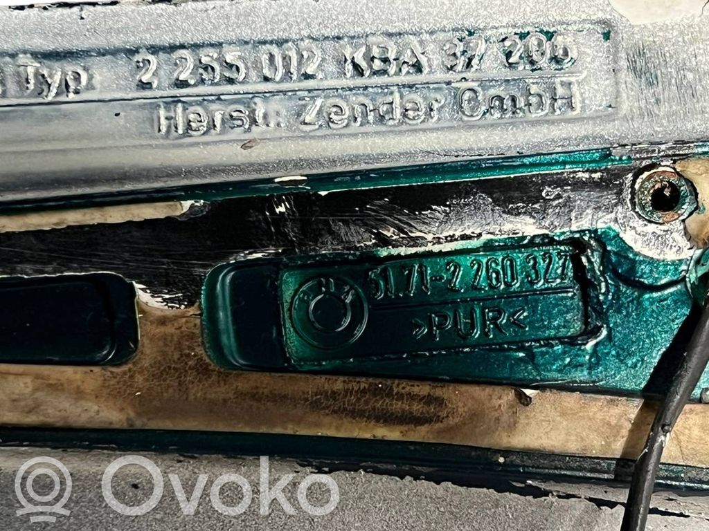 Spoilera aizmugurējais vāks