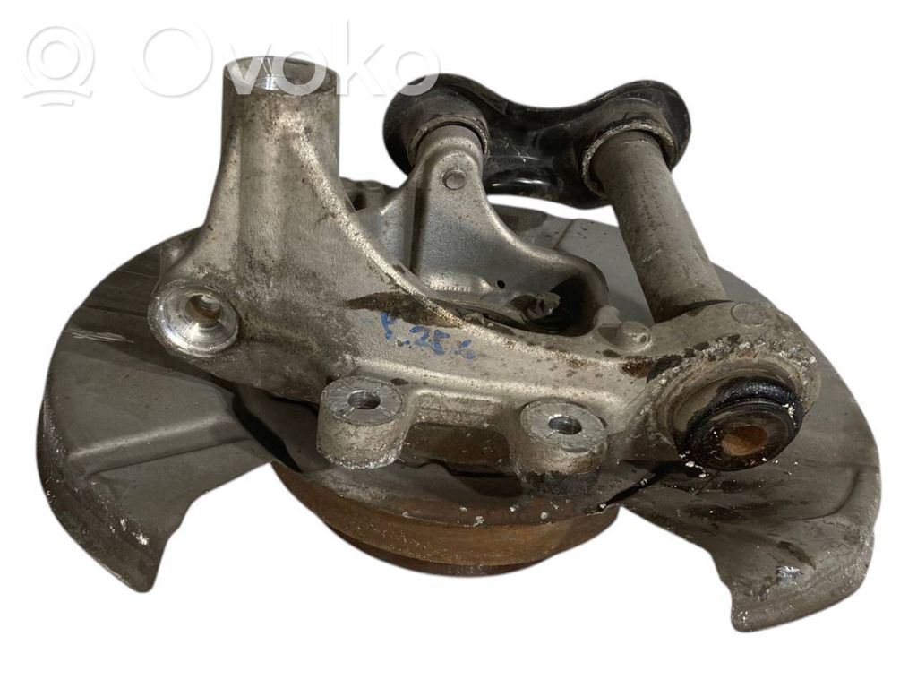 Aizmugurē riteņa rumbas vārpstas šarnīrs (stupica, capfa)