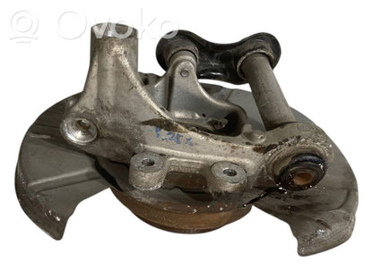 Aizmugurē riteņa rumbas vārpstas šarnīrs (stupica, capfa)