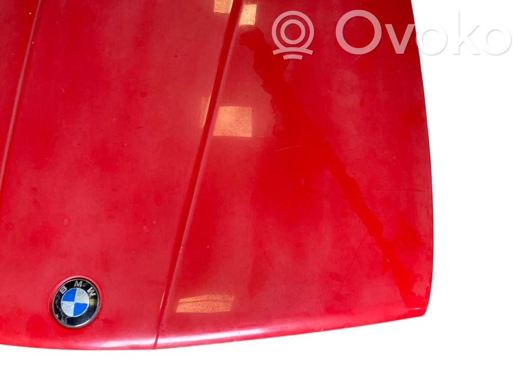 Dzinēja pārsegs (vāks)