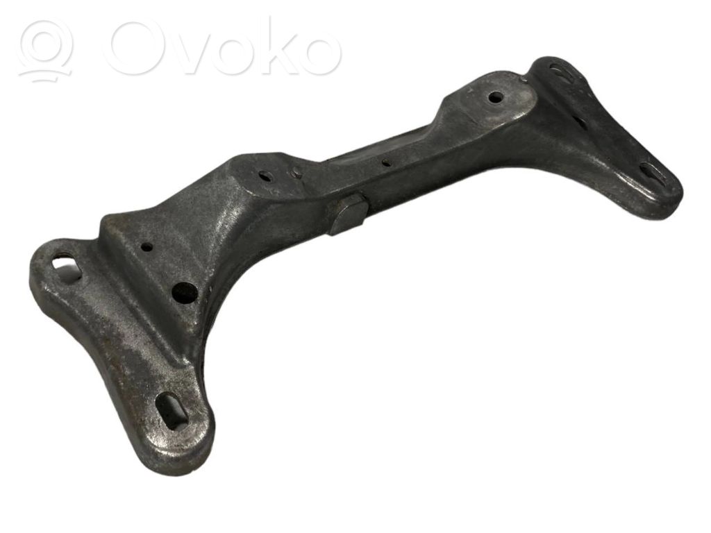 Кронштейн крепления трансмиссии