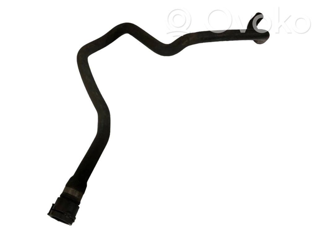 Caurulīte (-es) / šļūtene (-es)