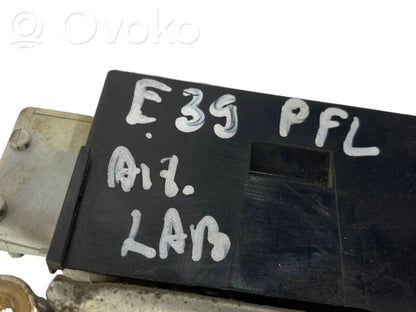 Aizmugurē slēdzene