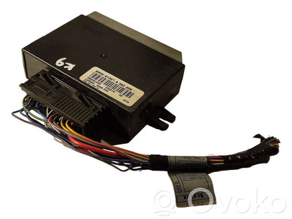 Piekabes āķa vadības bloks