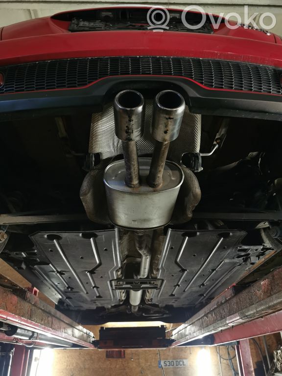 Aizmugurējais izpūtēja bundulis