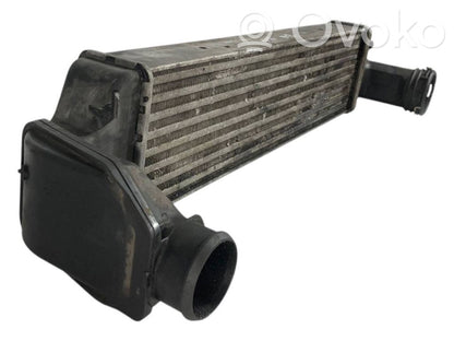 Starpdzesētāja radiators