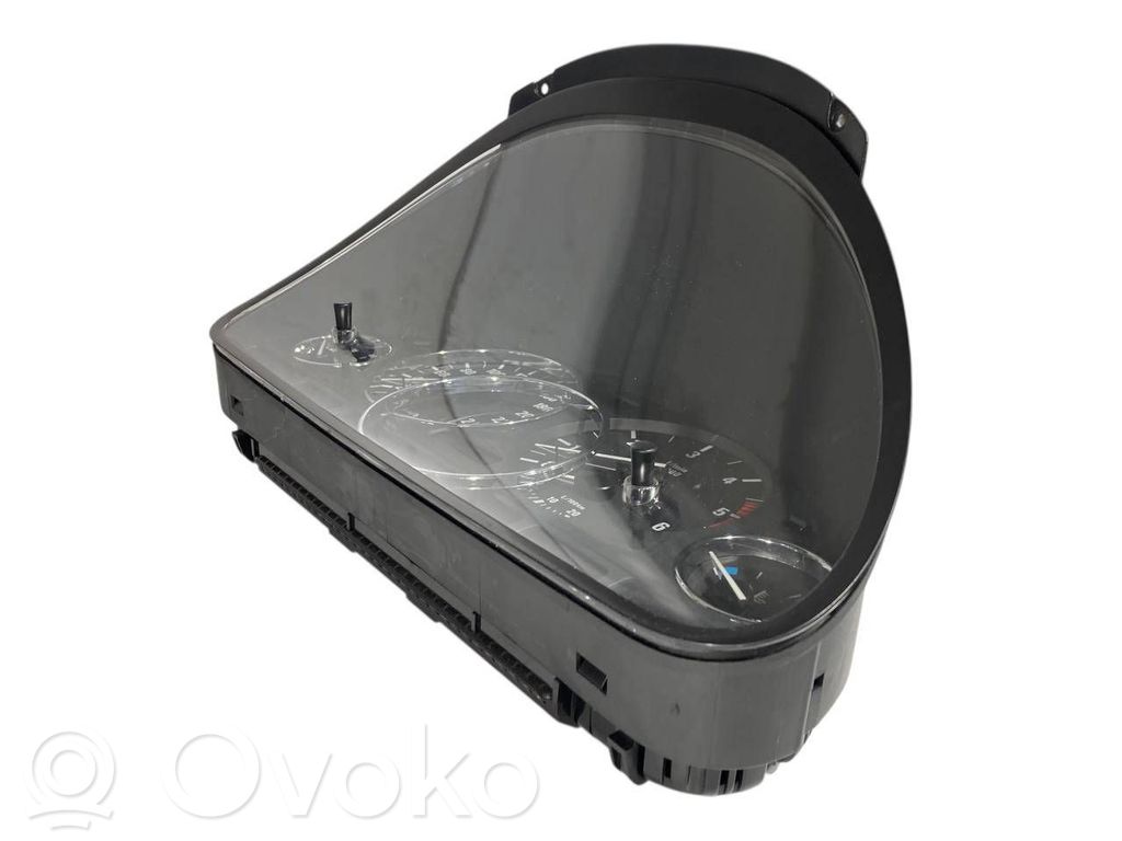 Spidometrs (instrumentu panelī)