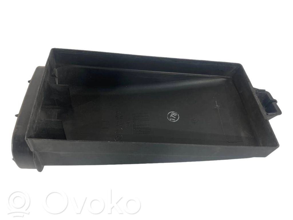 Salona gaisa mezgla plastmasas korpuss