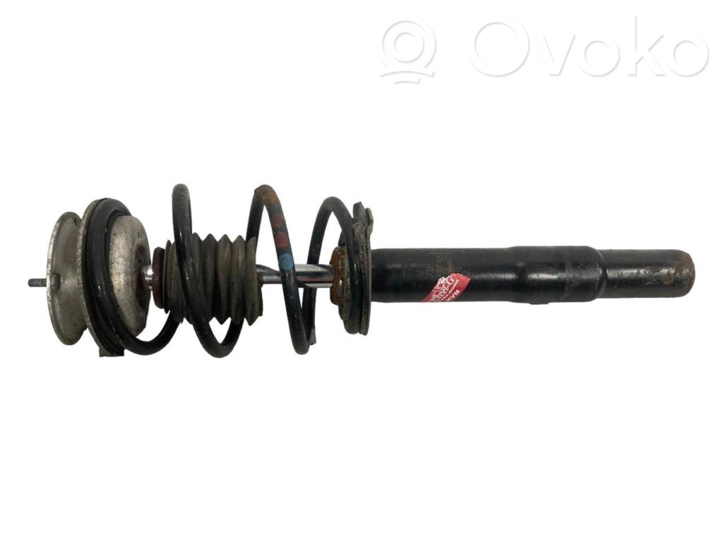 Priekšpusē amortizators ar atsperi