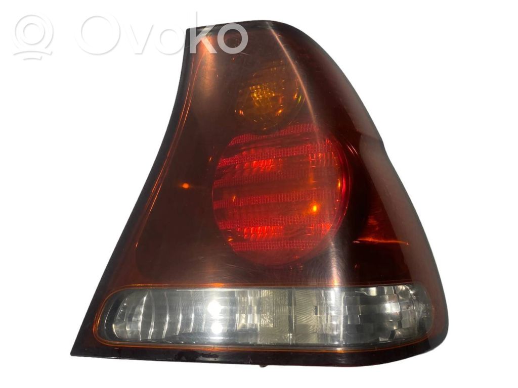 Aizmugurējais lukturis virsbūvē