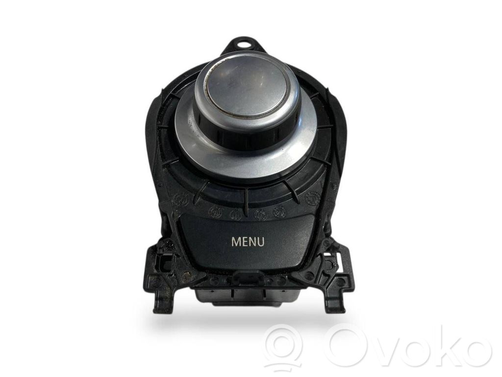 Multimediju kontrolieris