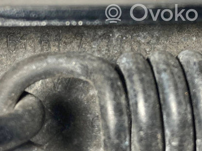 Windshield wiper arm