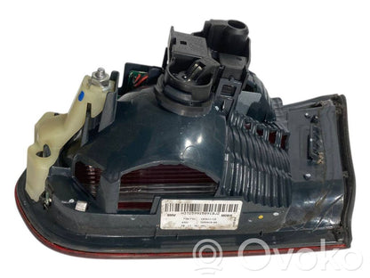 Taillight in the hood