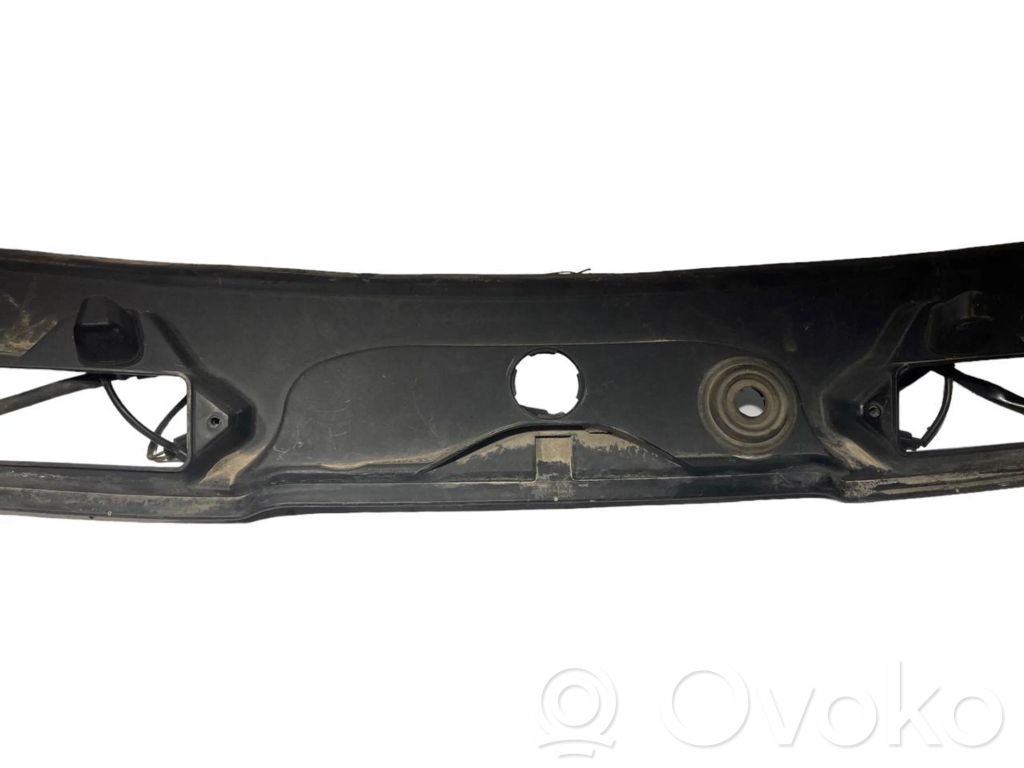 Stikla tīrītāja slotiņas