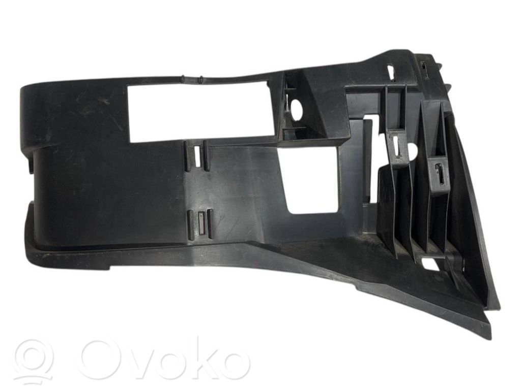 Priekšpusē bampera turētājs