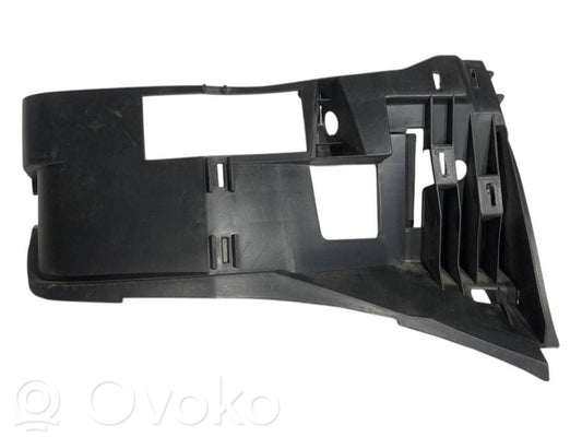 Priekšpusē bampera turētājs