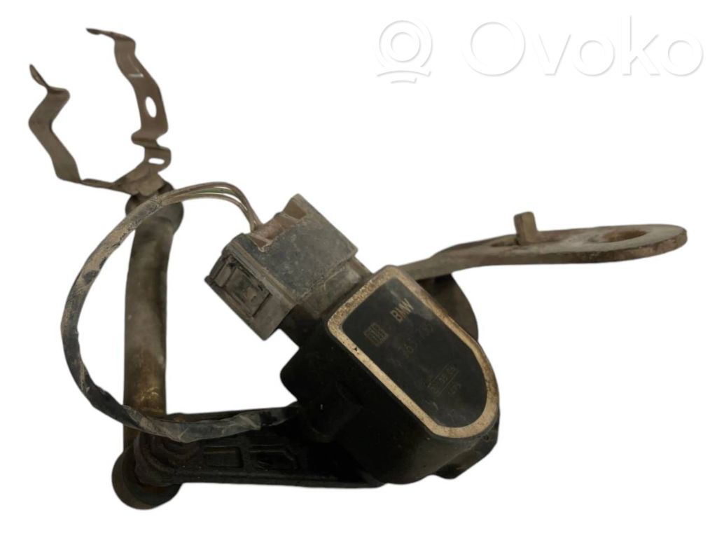 Augstuma sensors (priekšējo lukturu)