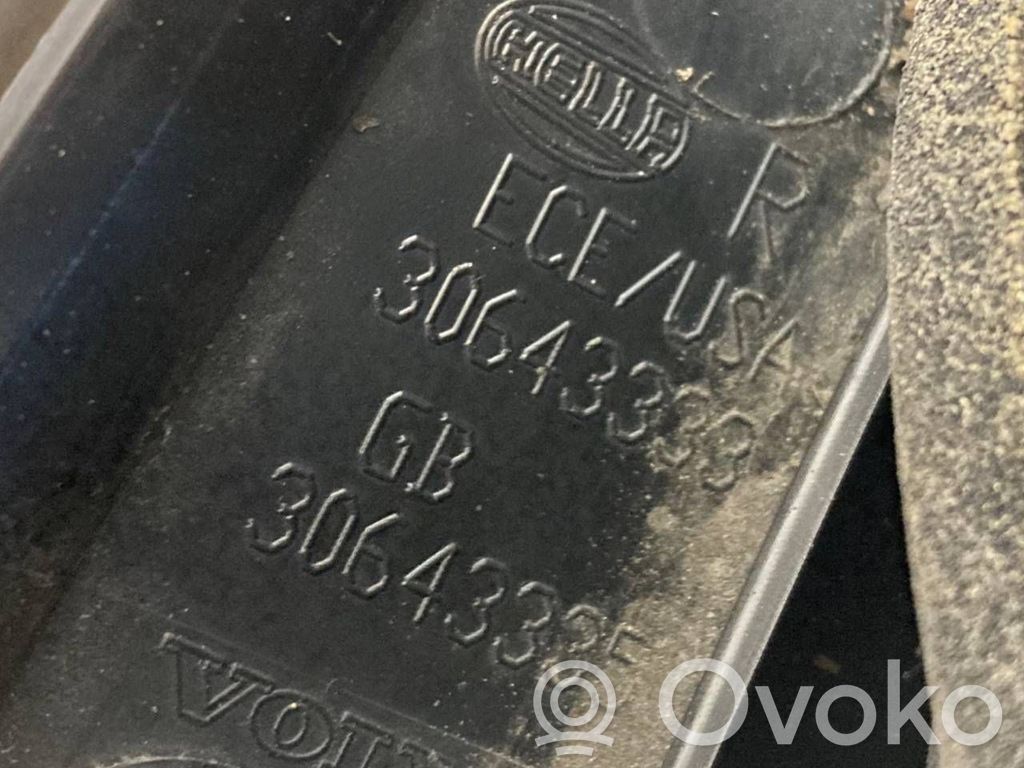 Aizmugurējais lukturis virsbūvē