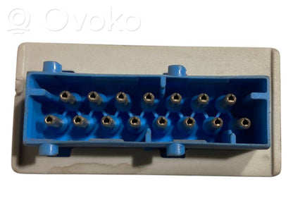 Logu tīrītāju relejs