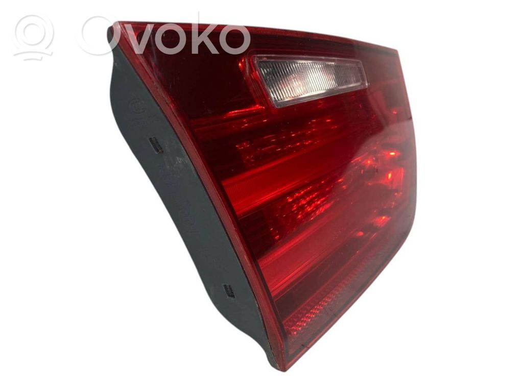 Задний фонарь на капоте