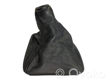 Ātrumu pārslēgšanas sviras dekoratīvā apdare (āda, uzgalis)