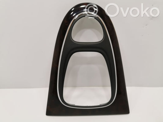 Декоративная накладка на рычаг переключения передач (пластик)