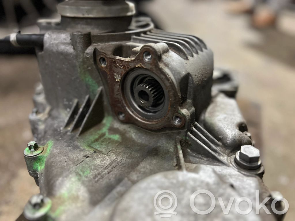 Pārnesumkārbas reduktors / razdatka